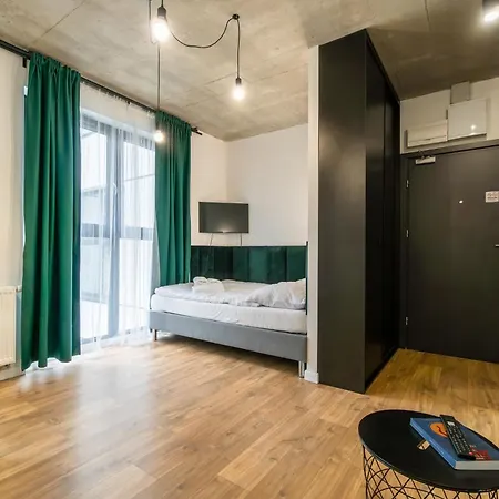 Silver Place Estetino