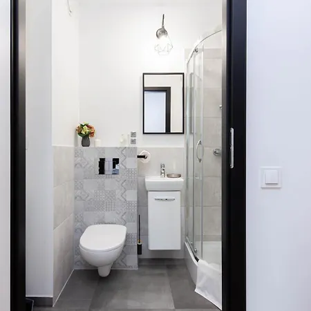 Hotel apartamentowy Silver Place *