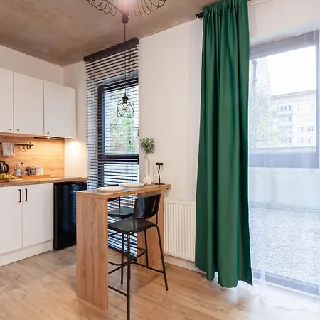 Hotel apartamentowy Silver Place *