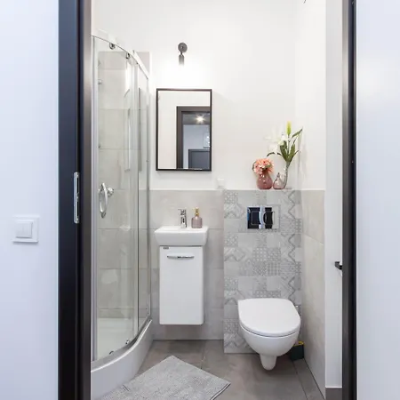 Hotel apartamentowy Silver Place *